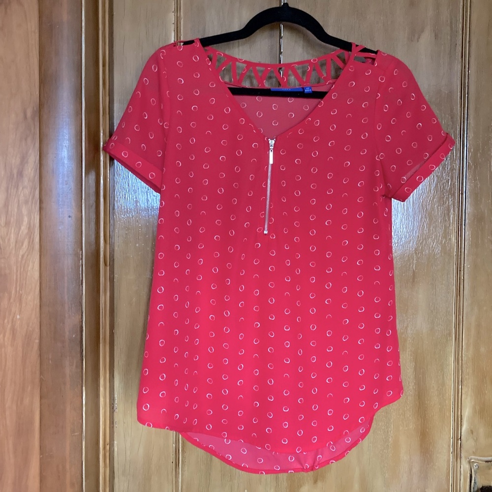 Red Apt 9 short sleeve shirt Size XS
